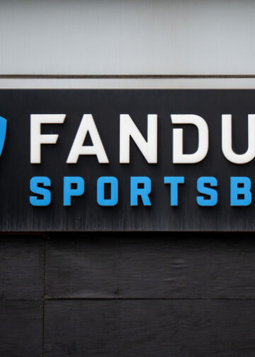 Bill Simmons under review by Massachusetts authorities after admitting to proxy sports betting